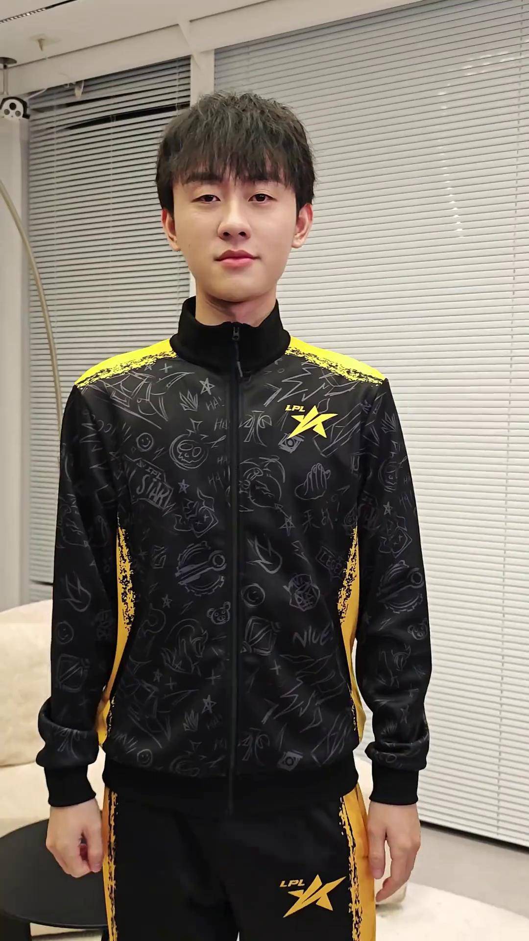 Ming重返赛场，重返赛场首场状态出色，篮网观众沸腾！再创辉煌时刻的简单介绍-九游体育下载